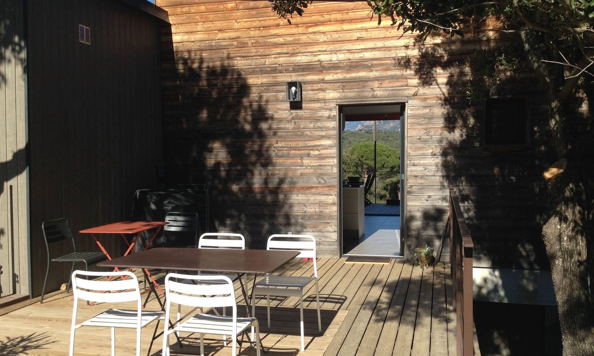 Sainte-Lucie-de-Porto-Vecchio House | Pinarello: House /Villa - Pinarello