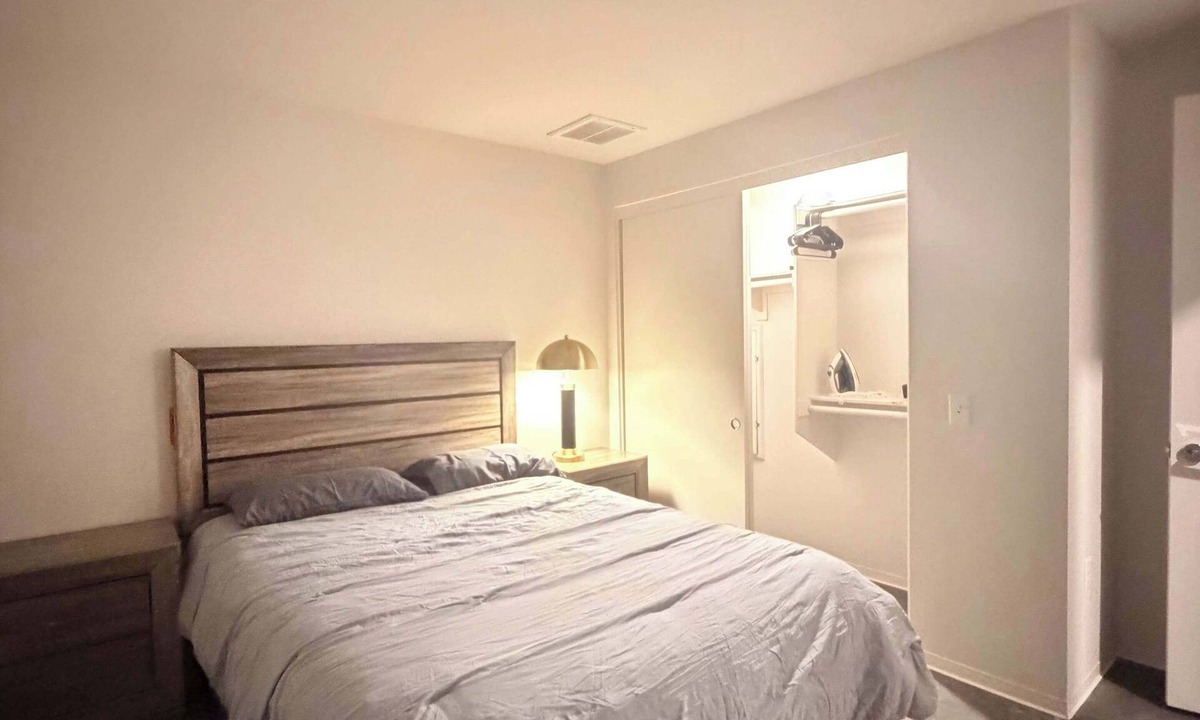 Pacific Terrace Apartment | Fully Furnished 1BR Downtown w/Wi-Fi Parking