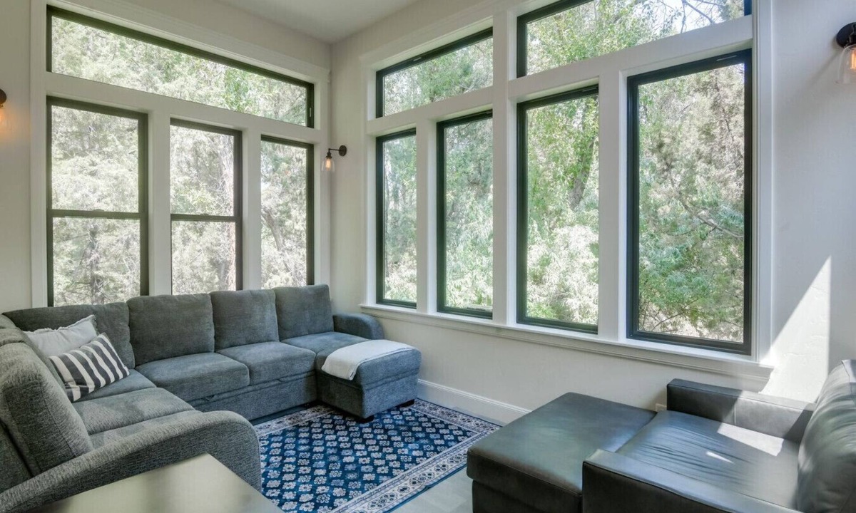 Rigby House | Game Room Fun w/Loft, Sun room & Mins to Views