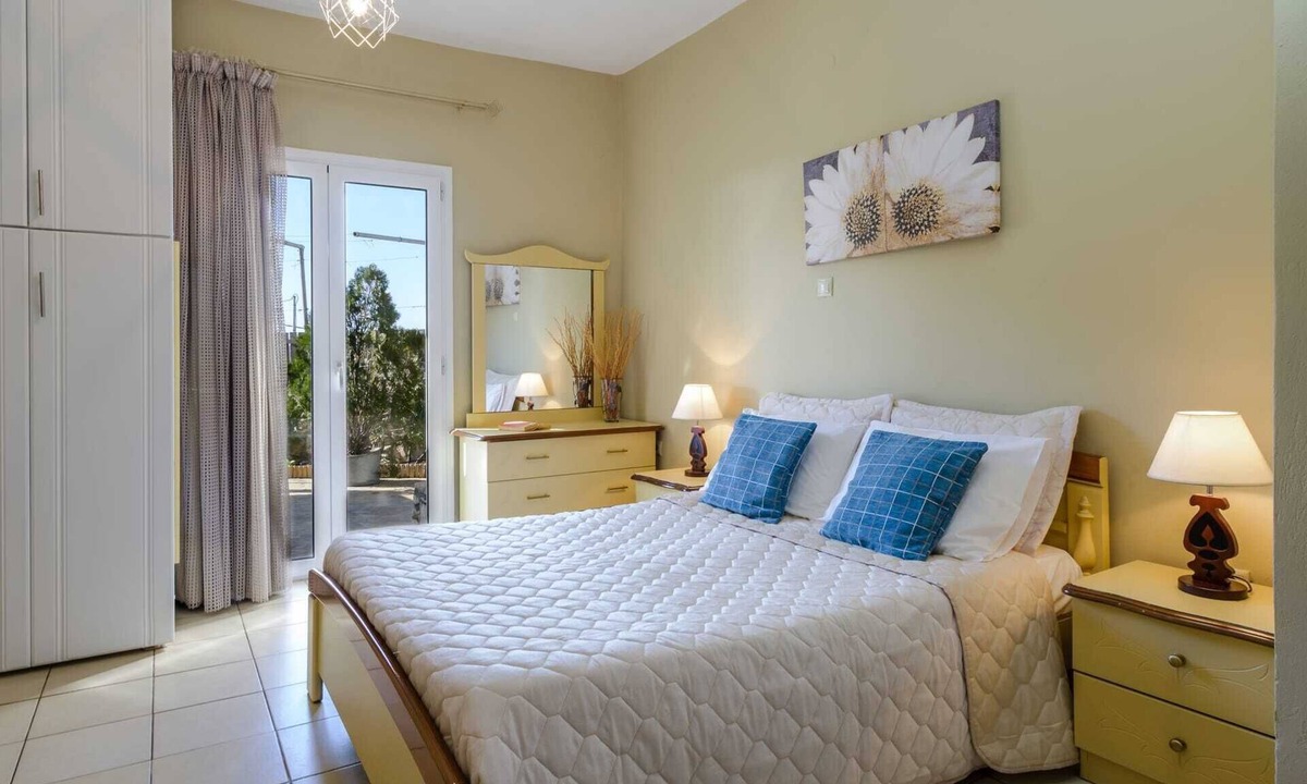 Mousata Apartment | Gerasimos Studio | Nikos & Vassilis Apartments