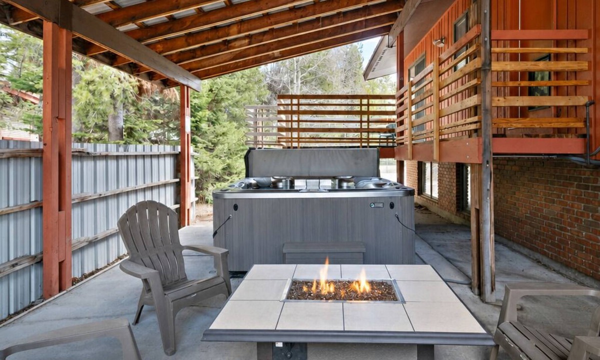 West Yellowstone House | Geyser Getaway