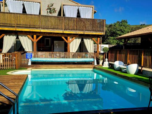 Omessa Bed & Breakfast | GITES O FIL DE L'EAU piscine spa accès rivière