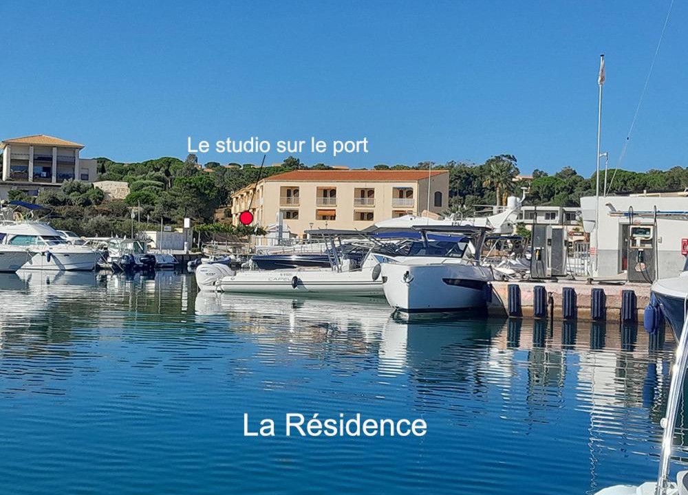 Marine de Saint Ambroggio Apartment | Gites.sassone à Sant Ambroggio, à 50m de la mer.