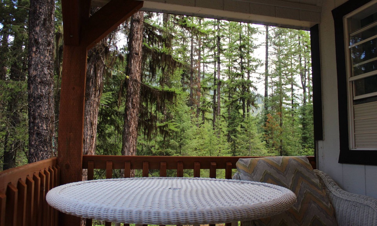 Essex Cabin | Glacier Haven Inn