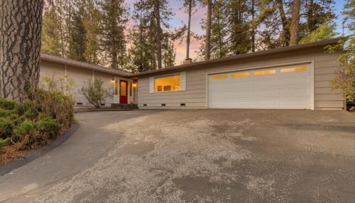 Grass Valley House | Gold rush nook