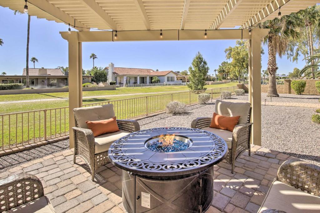 Cottonwood House | Golf Galore! Sun Lakes Retreat w/Community Perks