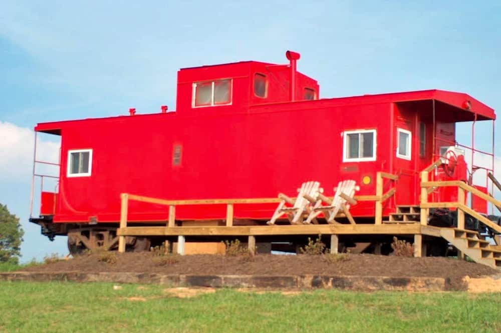 Fancy Gap House | Gorgeous Caboose Rental for a Glamping Getaway in the Blue Ridge Mountains of Virginia