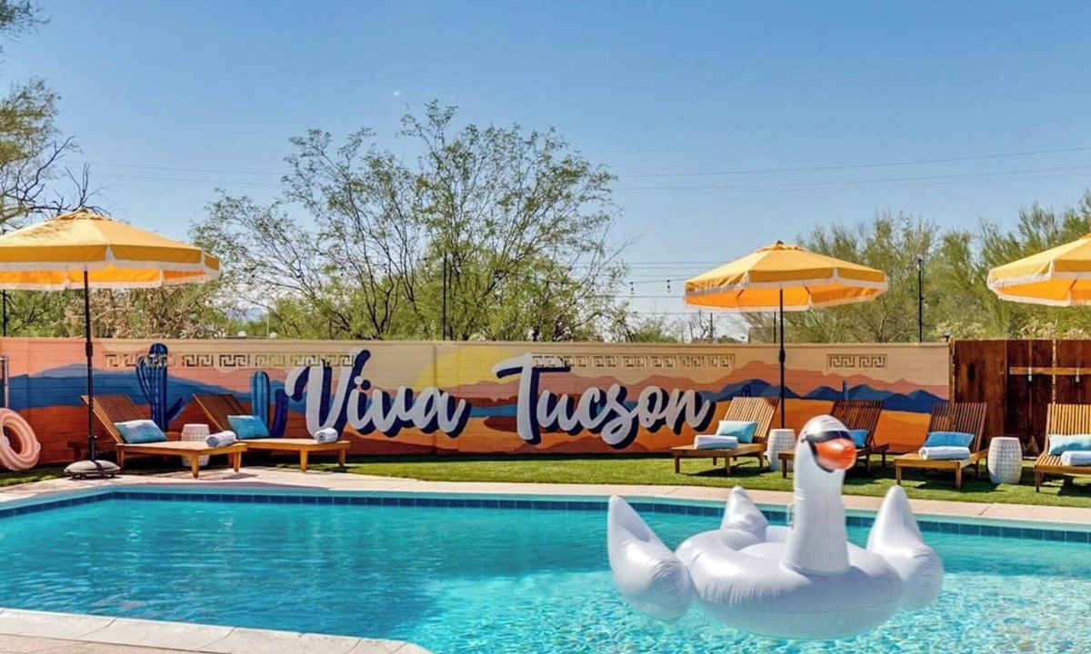 Casas Adobes House | Gorgeous home with resort-like backyard- heated pool- pet friendly!