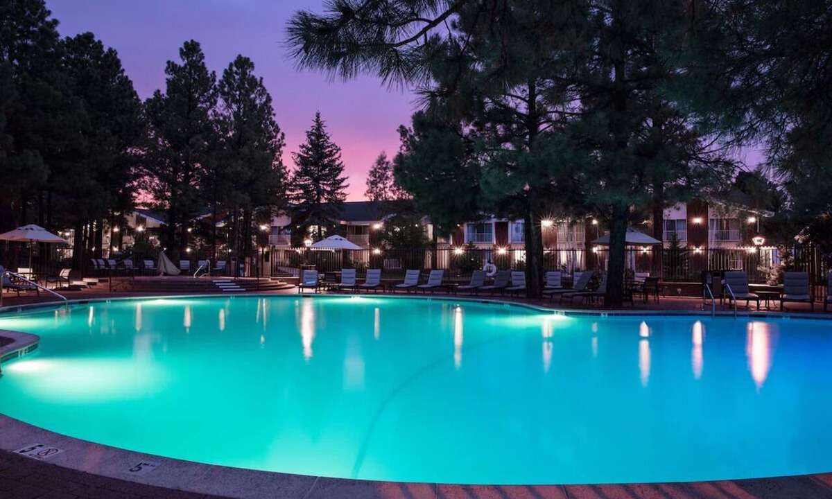 Flagstaff Hotel | Grand Two Queen Beds at Little America Hotel w/Private Nature Trail Access