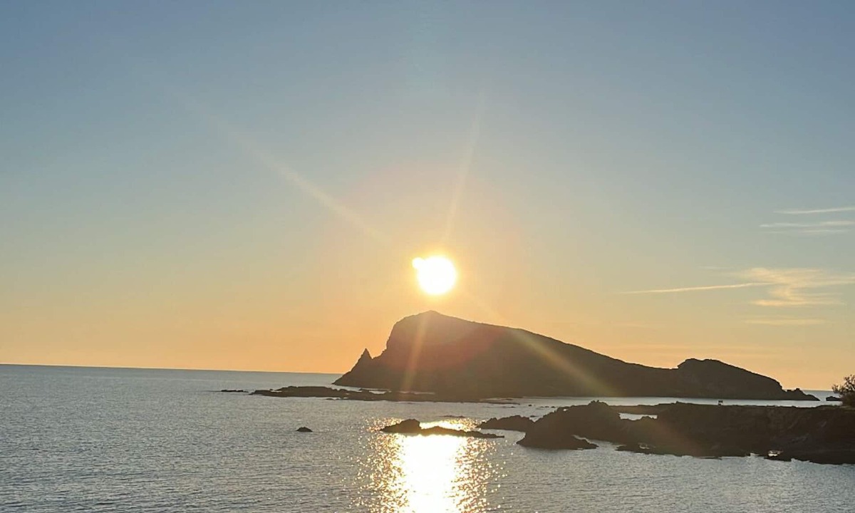 Centuri Bed & Breakfast | Grande Chambre Située au Centre D'un Pittoresque Port de Pêche ;