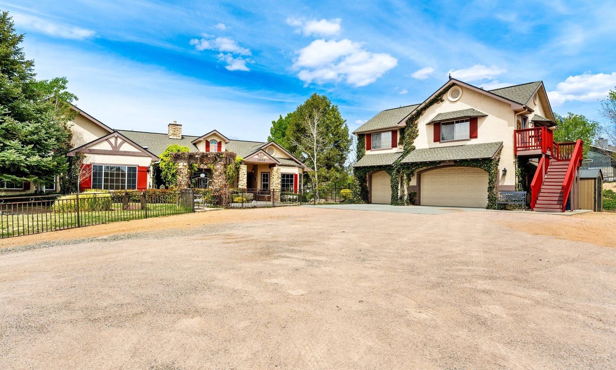 Iron Springs House | Granite Mountain Cottage: An Oasis 15m to Downtown