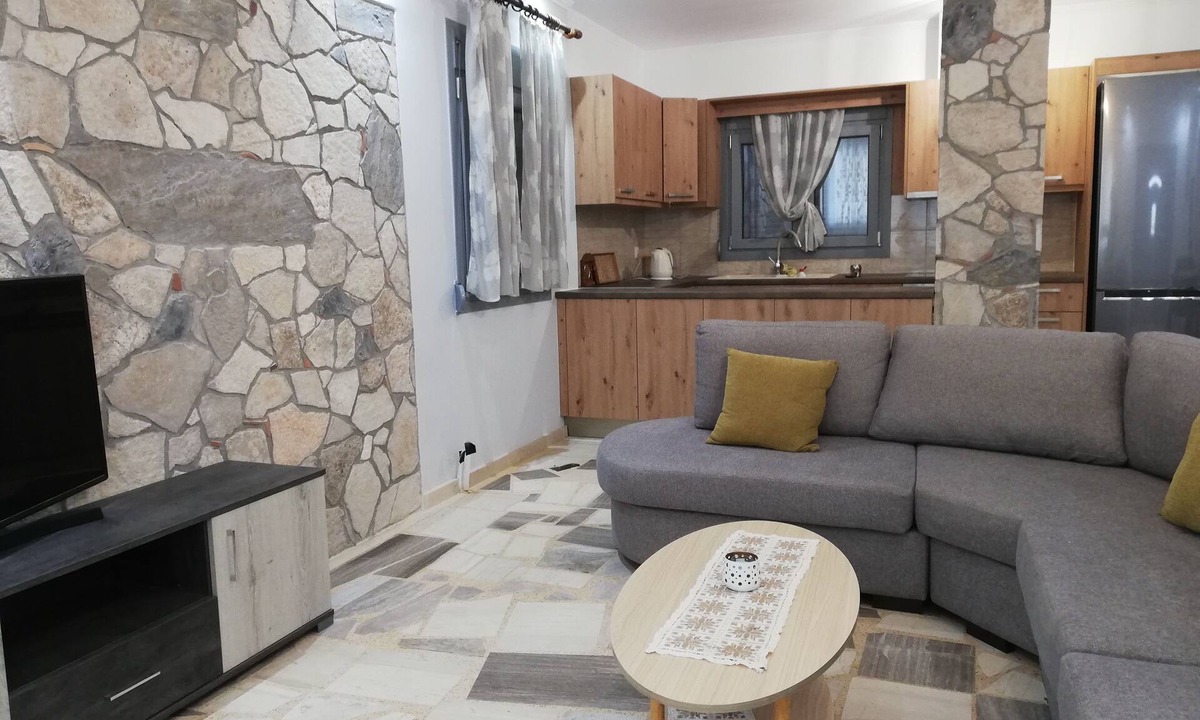 Pythagorio Cottage | Grey house