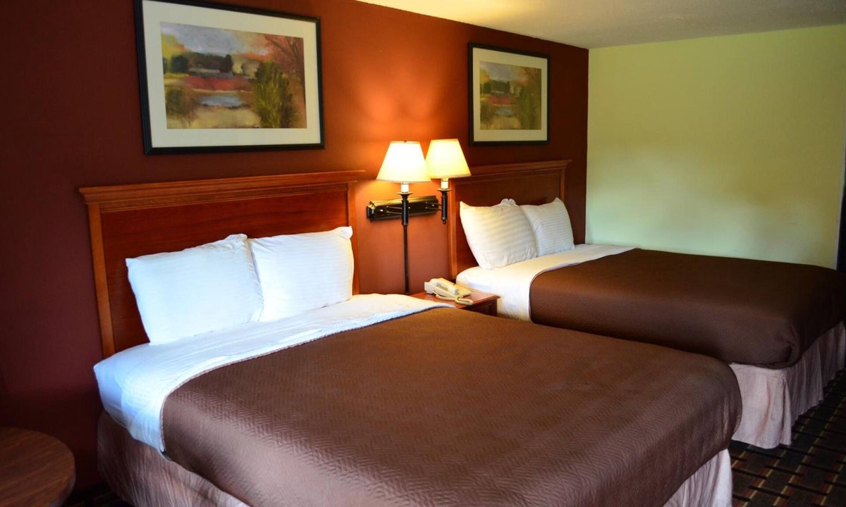 Hillsboro Hotel | Greystone Motel