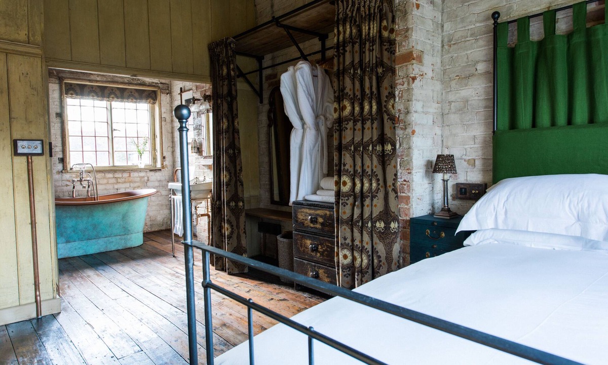 Wimborne Saint Giles Cottage | Grooms Cottage - Tack Room
