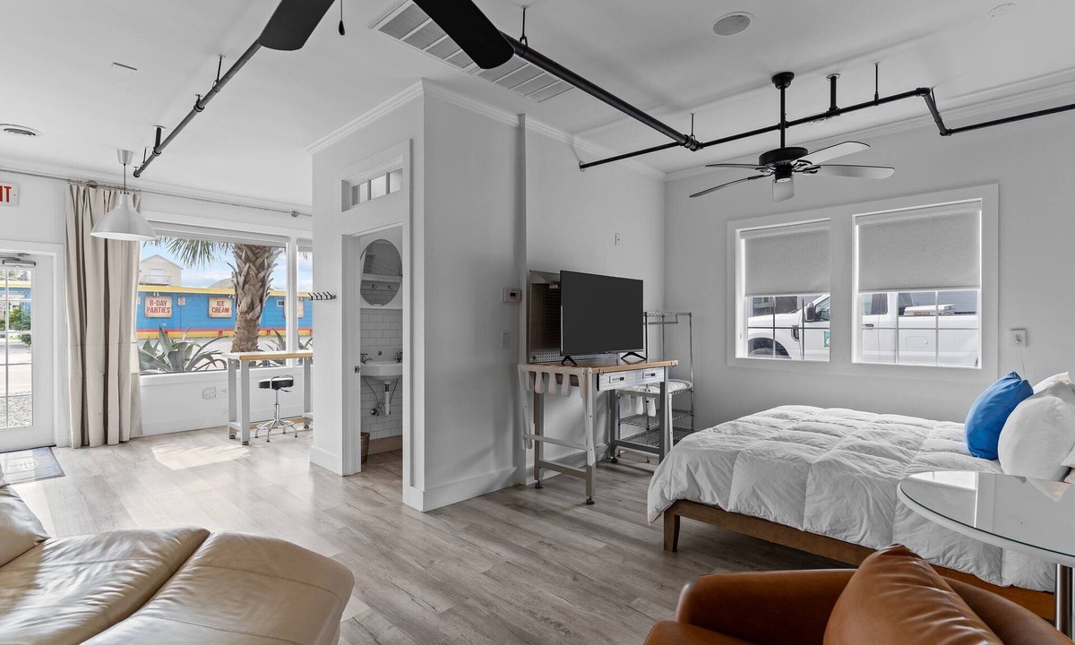 Topsail Beach House | Guest House Topsail