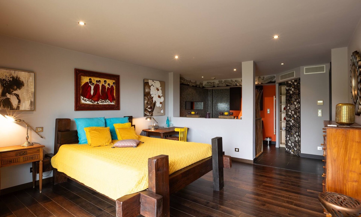 Marine de Saint Ambroggio Bed & Breakfast | Guest Room: 'Africa Suite' with Shared Pool, Wi-Fi, and Air Conditioning