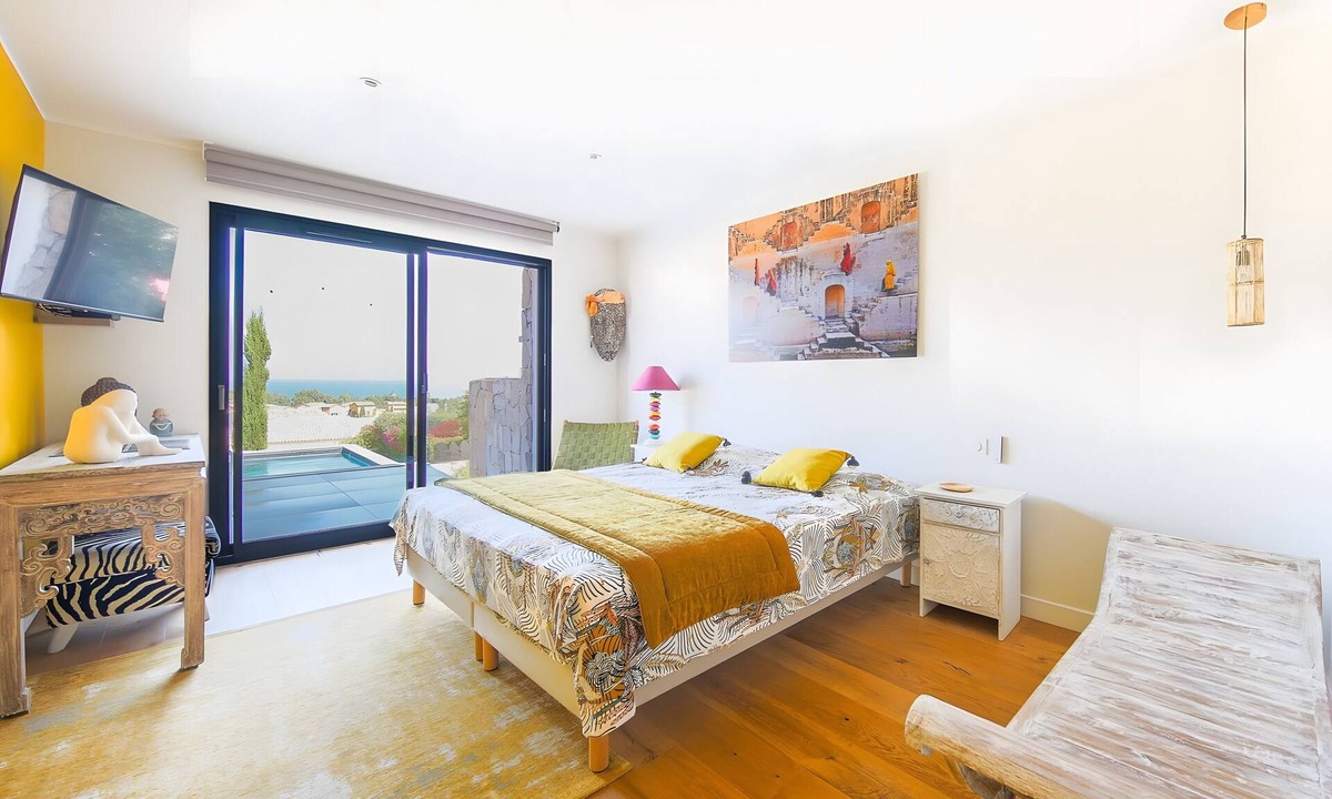 Palasca Bed & Breakfast | Guest Room “Chambre Bali” with Sea View, Wi-Fi, and Air Conditioning
