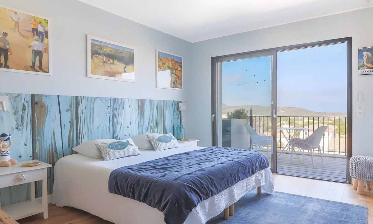 Palasca Bed & Breakfast | Guest Room "Chambre Mer" with Sea View, Wi-Fi, and Air Conditioning