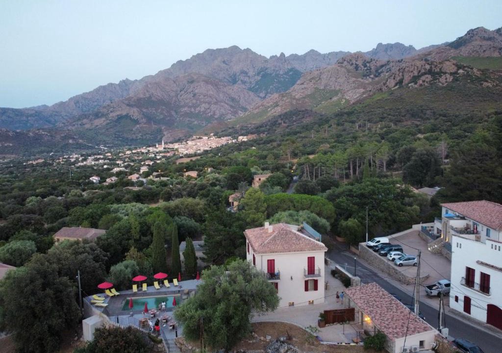 Moncale Hotel | Hôtel Casale Olmia