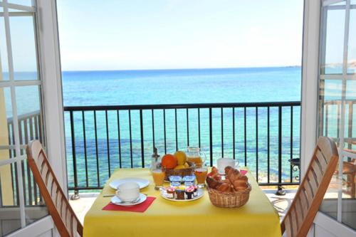 Algajola Hotel | Hôtel de la Plage Les Arcades