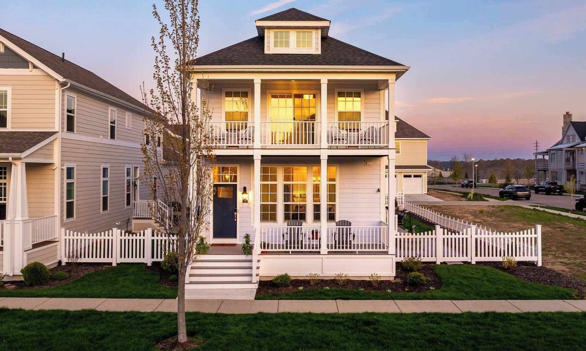 Saint Joseph House | Harborside | Golf | Pool | Marina Views