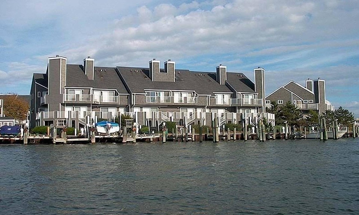Ocean City House | Harbour Island 21C-Baywater 14th St, WIFI, Pool, W/D, AC