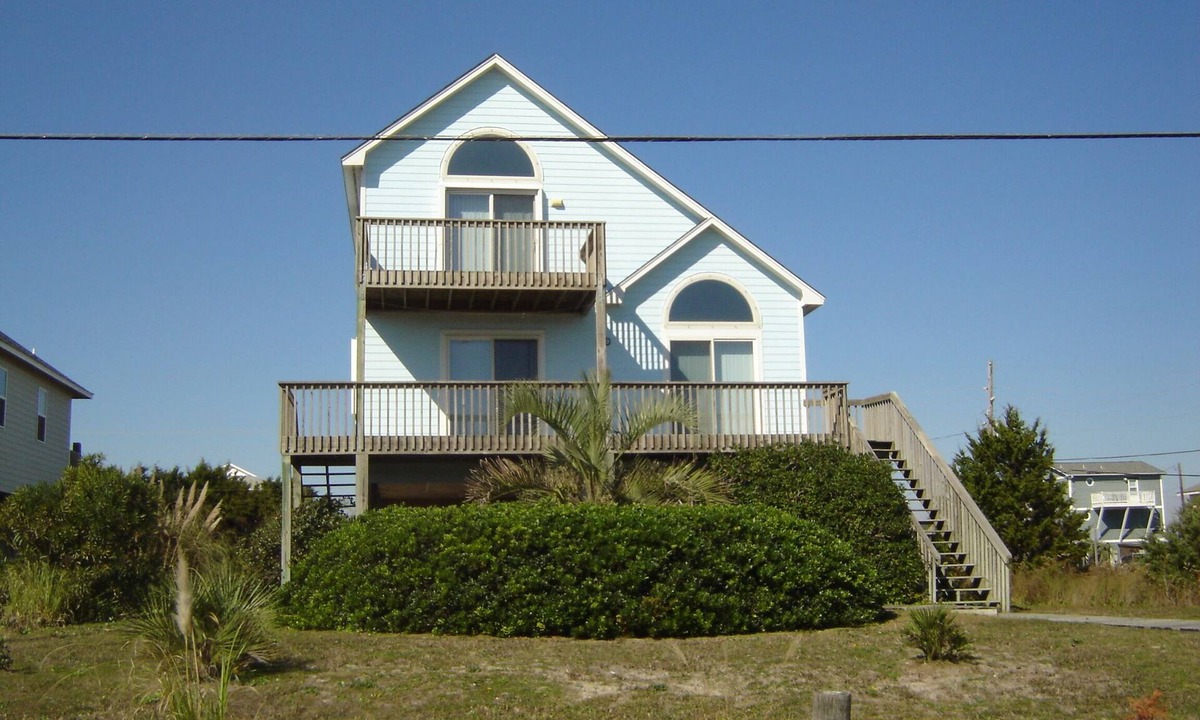 Topsail Beach Cottage | “Harts Desire” 4 BR - Cottage close to Beach Access