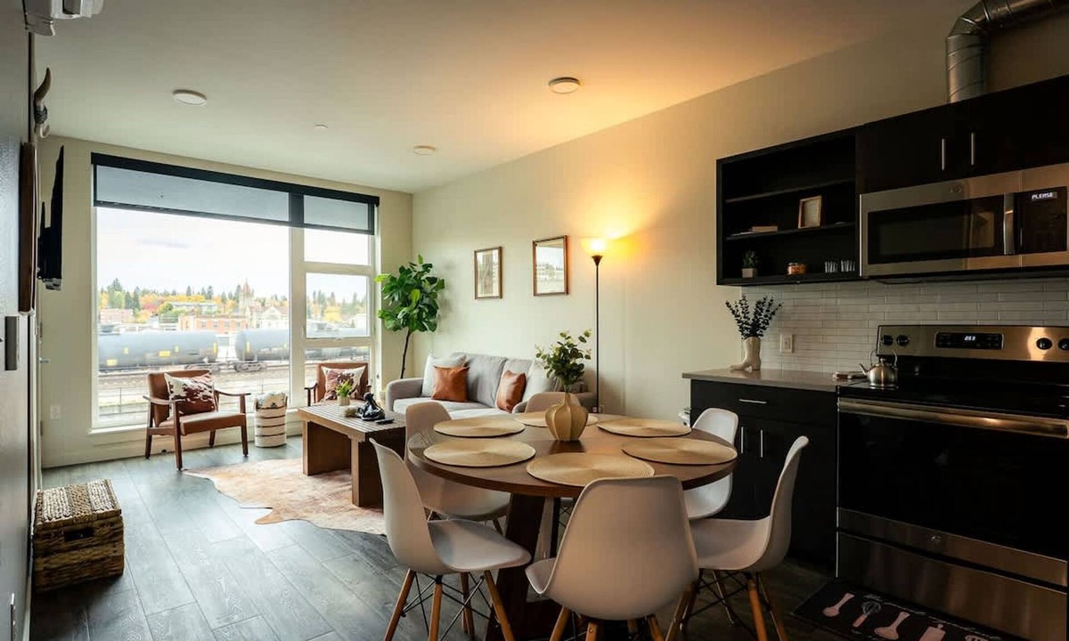 Downtown Spokane Apartment | Heart of Downtown City View Walkable to Hotspots