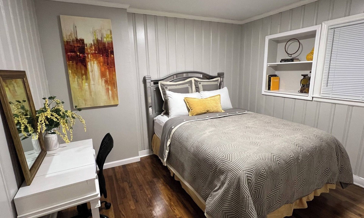 Greensboro House | HEART of THE CITY Near Downtown Greensboro, 10 min from A&T and other schools