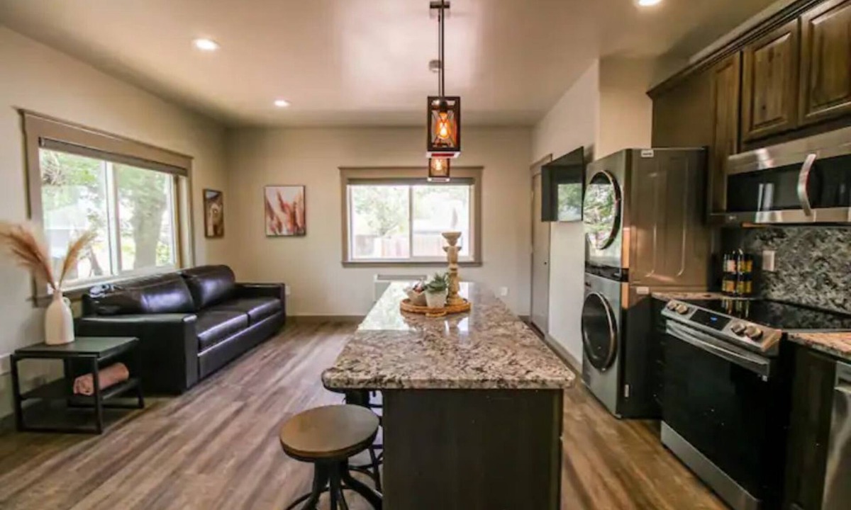 Flagstaff Apartment | Heart Trail Lookout Unit 1 BRAND NEW HOT TUB and “The Griz” Cold Plunge!
