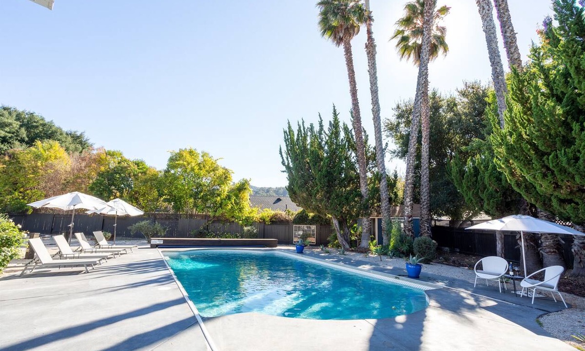 Los Alamos House | Heated pool, arcade, walk to tasting rooms