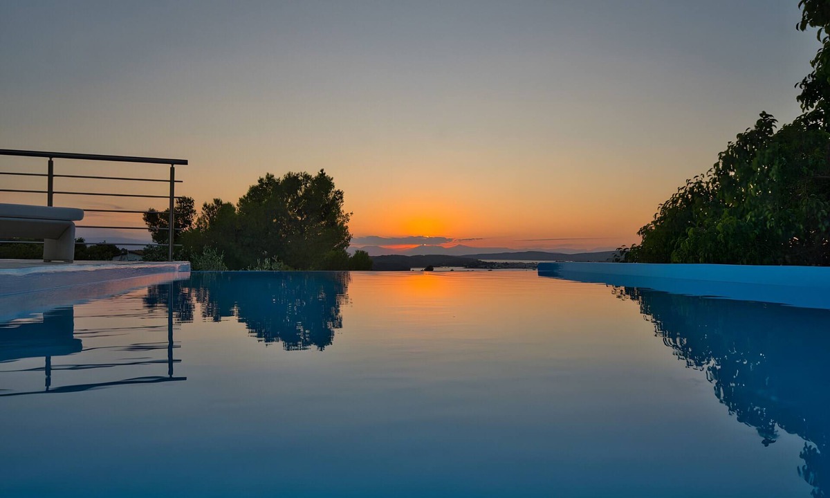 Papastavraiika Apartment | Heli View Apartment with Sea View, Wi-Fi and Air Conditioning