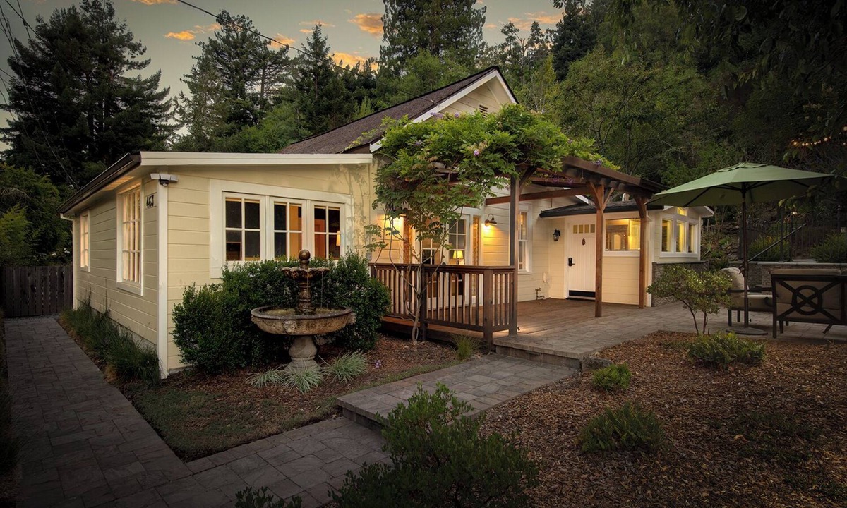 Occidental House | Hidden Gem ~ Charming Craftsman in Freestone