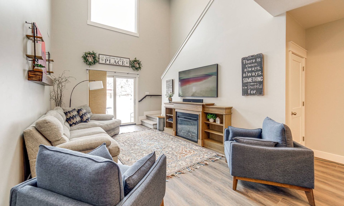 Swan Valley House | Hike, Fish & Ski! Bright Swan Valley Townhome