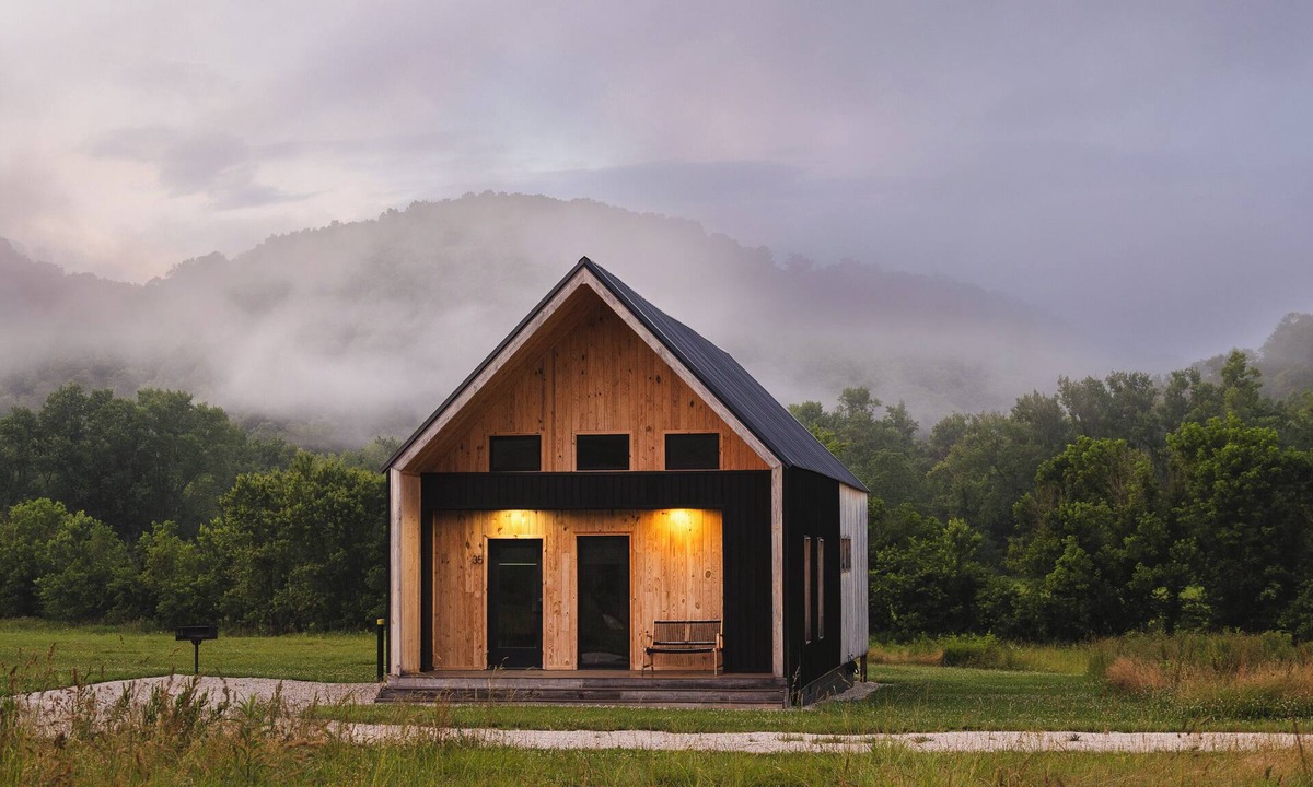Stanton Cabin | Hiker's Haven - River BEACH, Hot Tub, Starry Nights, 360 VIEWS