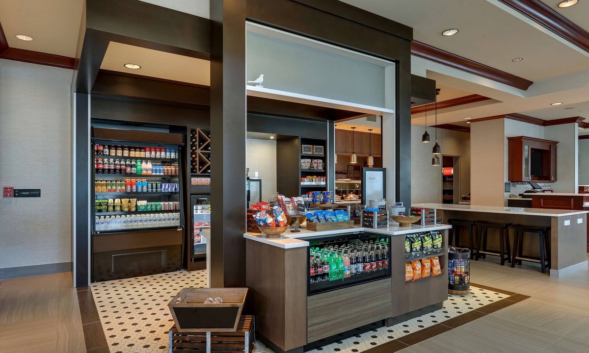 West Newton Hotel | Hilton Garden Inn Indianapolis Airport