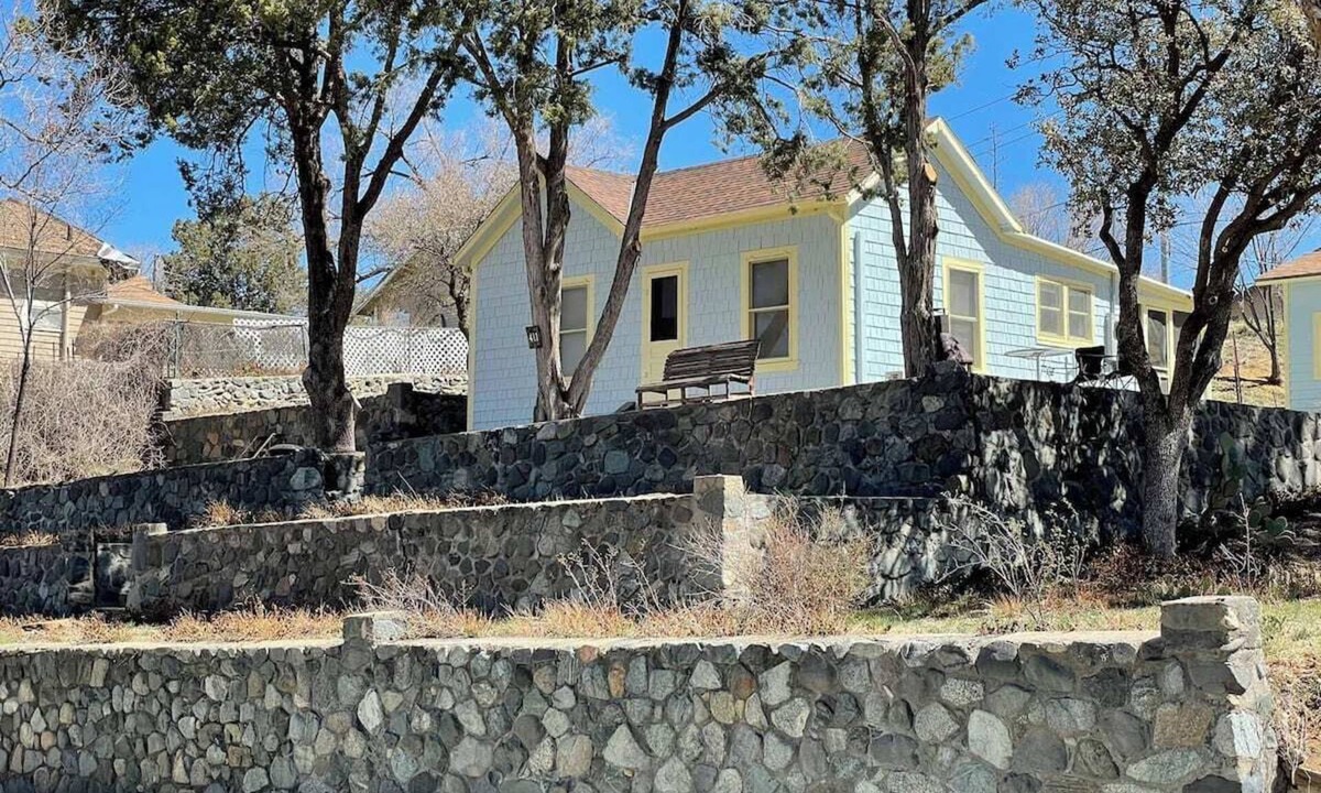 Prescott Cottage | Historic Cortez Cottage