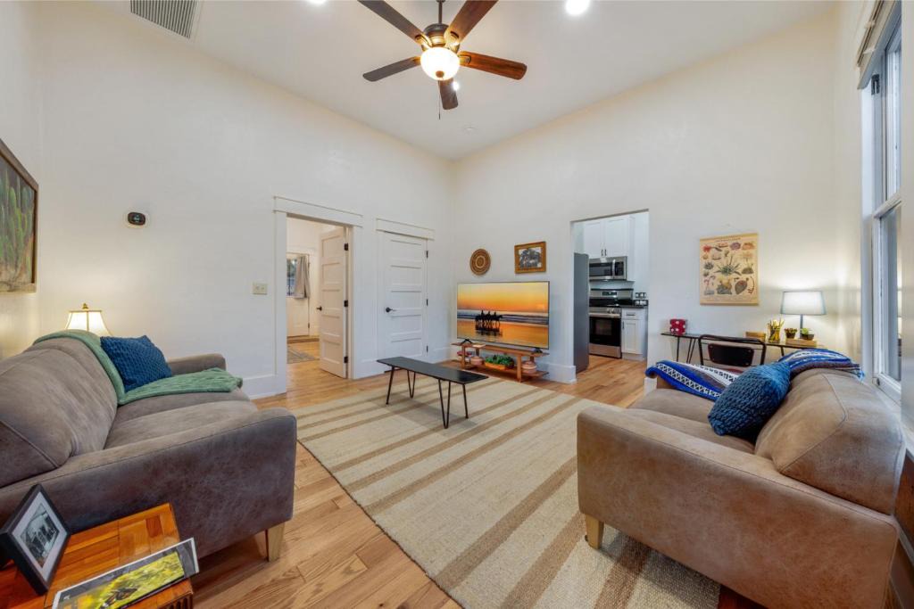Iron Horse Historic District House | Historic Duplex, Near 4th and Congress, 1 BR 1 BA