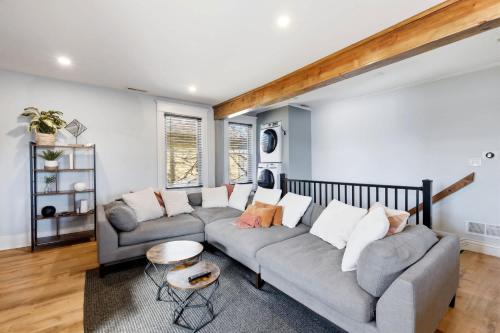 Beechmont House | Historic Foursquare Home Vintage Charm & Comfort