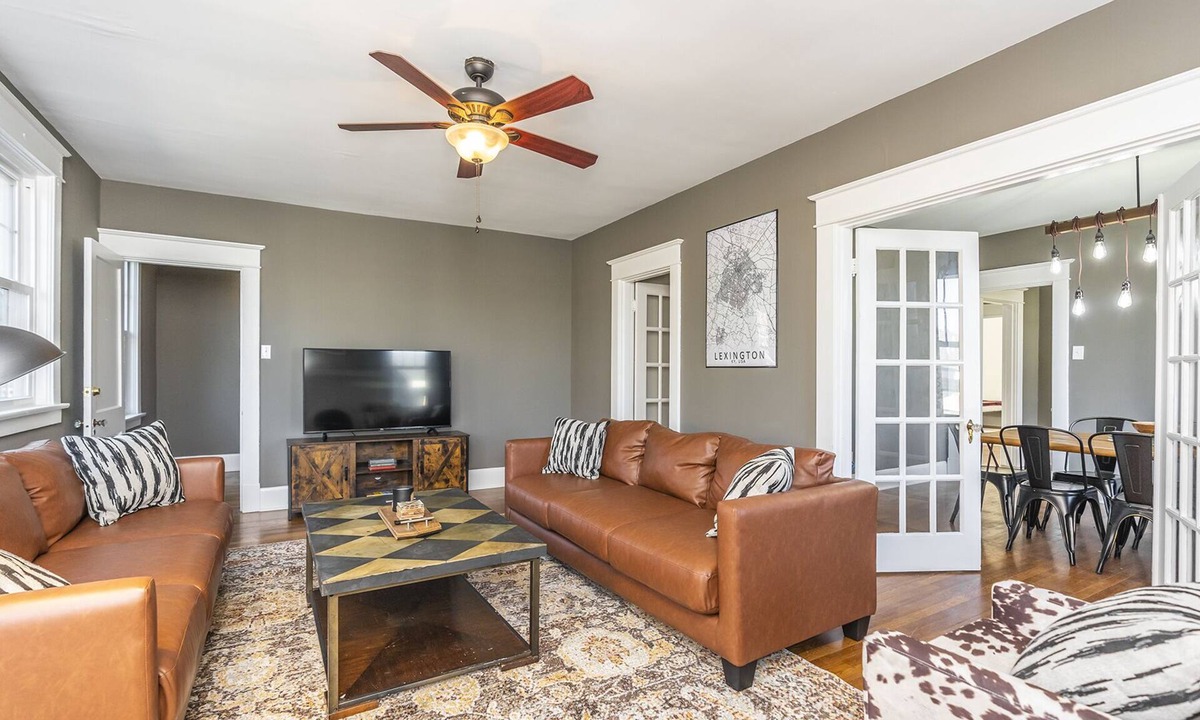 Lexington House | Historic, spacious home in Chevy Chase, perfect for big families! By downtown&UK