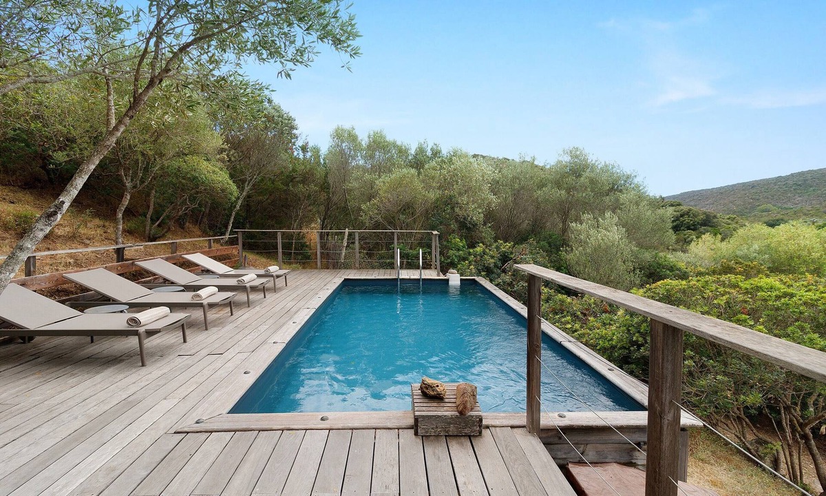 Porto-Vecchio House | Holiday Home 'Missia' with Mountain View, Wi-Fi and Air Conditioning