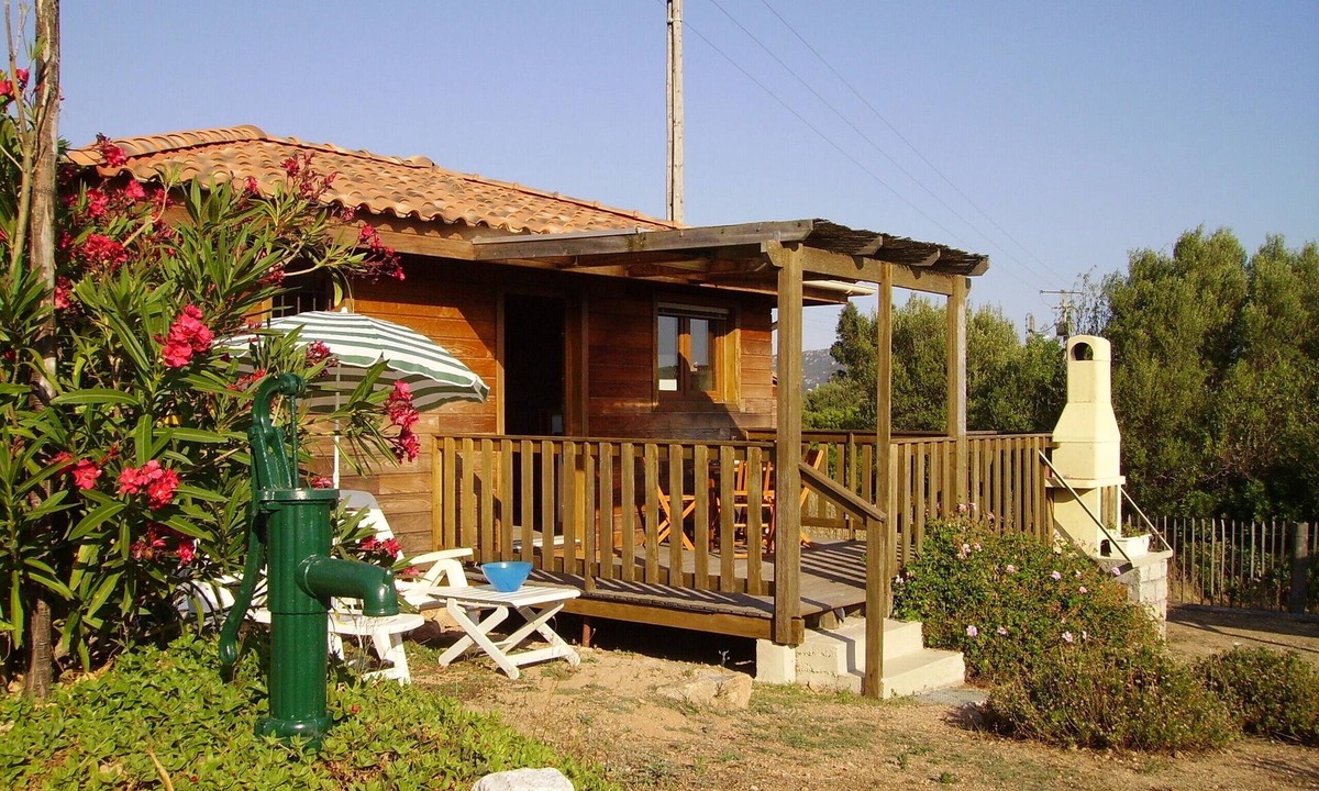Figari House | Holiday Home 'Petite Maison' with Sea View, Private Terrace and Private Garden