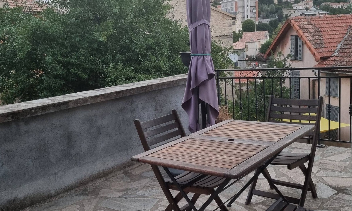 Guiselle House | Holiday Home 'Venaco' with Shared Terrace, Wi-Fi and Air Conditioning