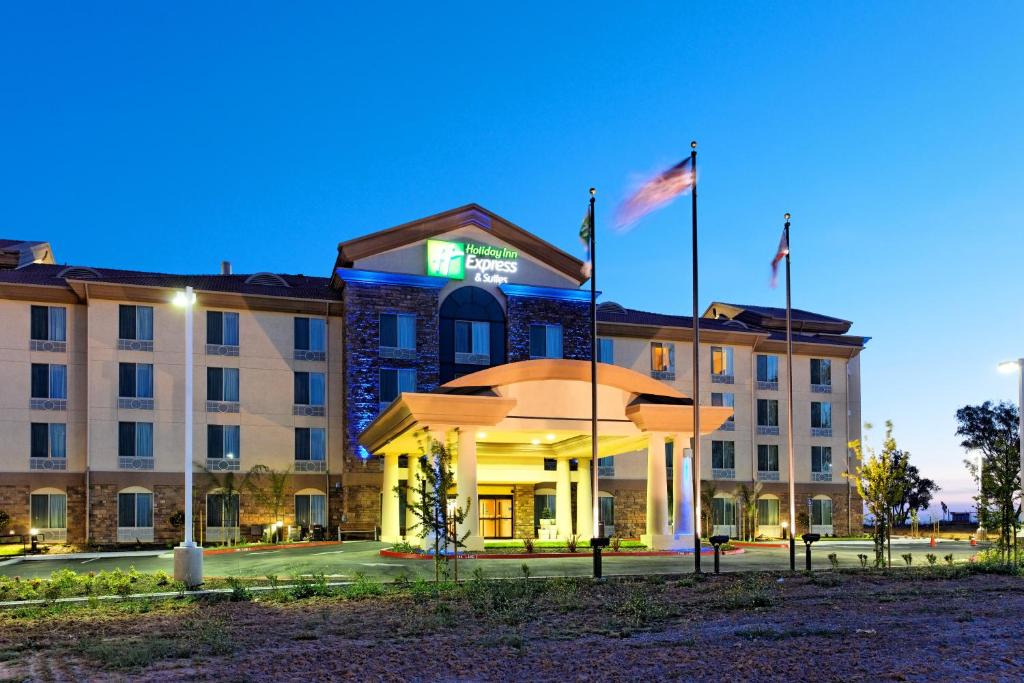 Herndon Hotel | Holiday Inn Express Fresno Northwest - Herndon by IHG