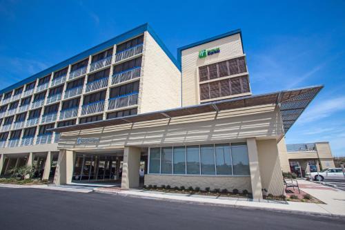 Nags Head Hotel | Holiday Inn Express Nags Head Oceanfront by IHG