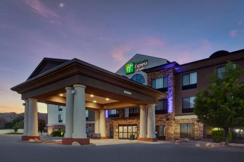 Richfield Hotel | Holiday Inn Express & Suites Richfield by IHG