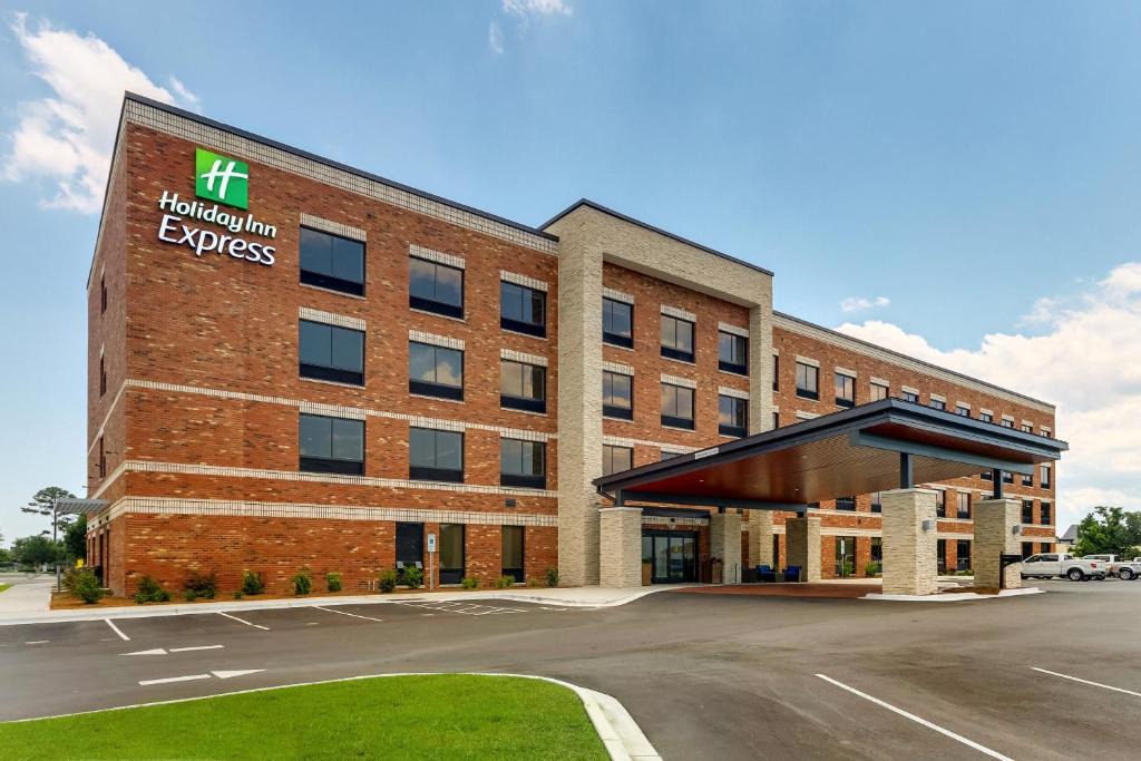 Kirkland Hotel | Holiday Inn Express - Wilmington - Porters Neck by IHG