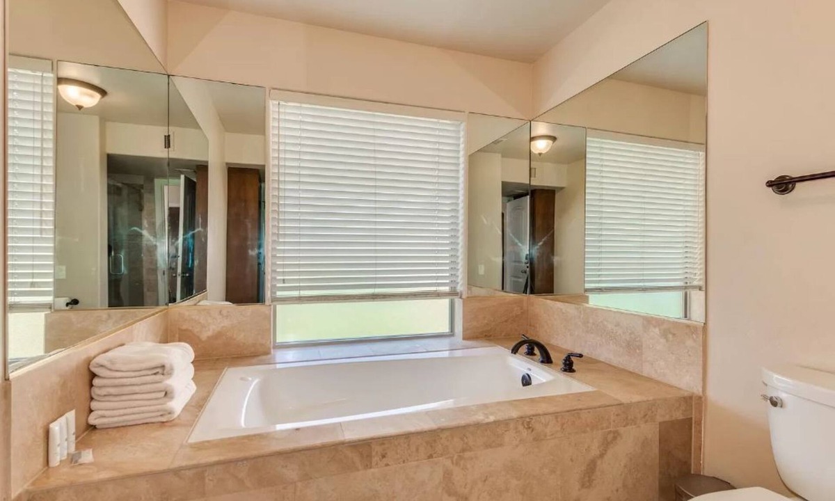 Paradise Valley Village House | Home on a great North South Corner Lot