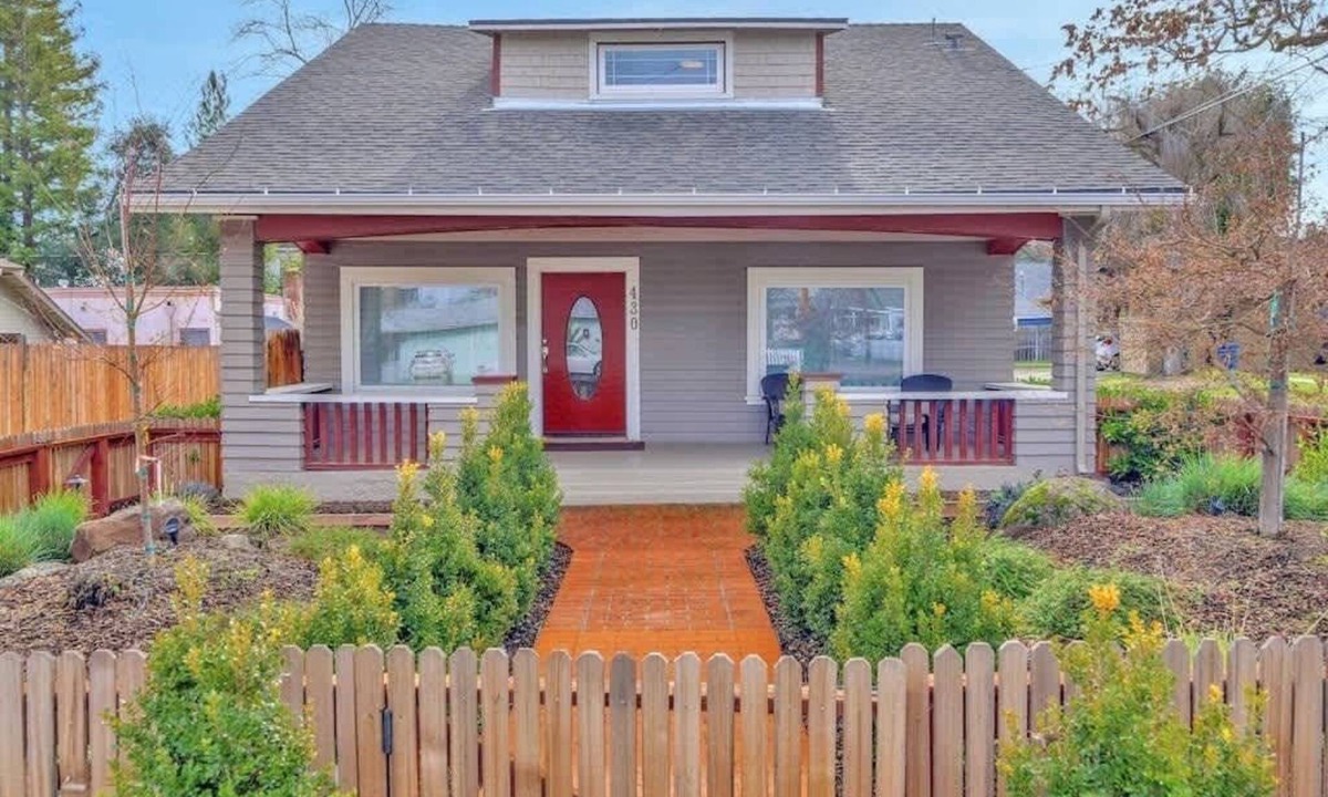 Paso Robles House | Home Squared-Downtown with Fire Pit