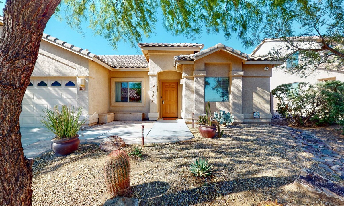 Marana House | Home with private outdoor space, grill, central AC, & washer/dryer